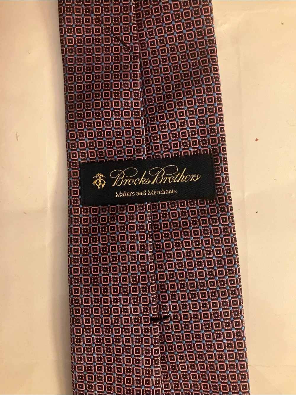 Brooks Brothers Geometric Silk Pattern Pink and Blue Tie🌺
